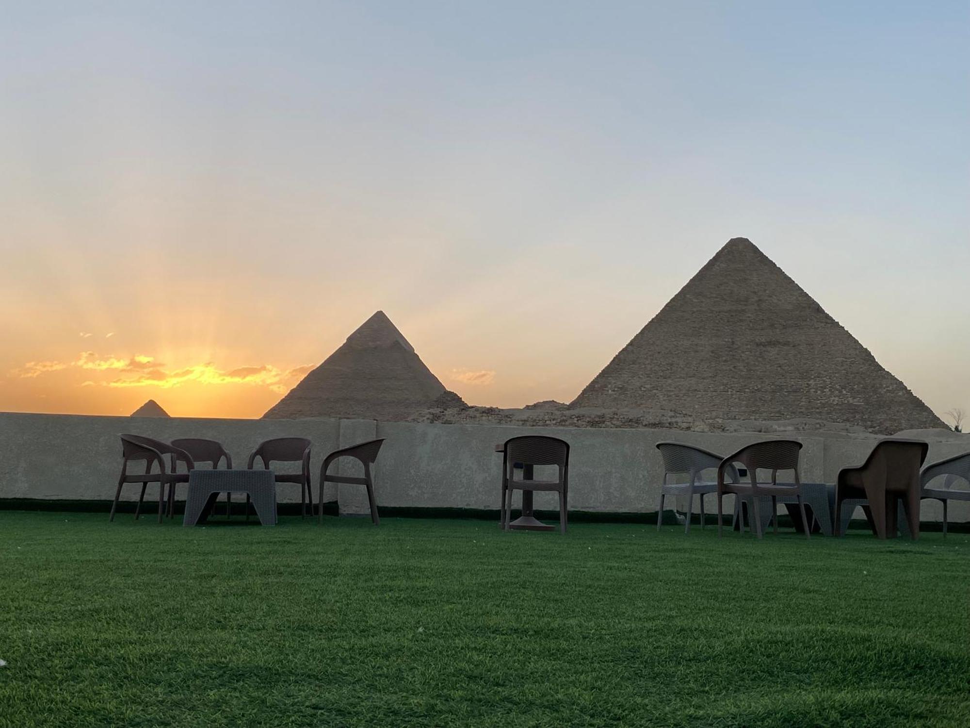 Isis Pyramids View Inn Kafrat al Jabal Exterior foto