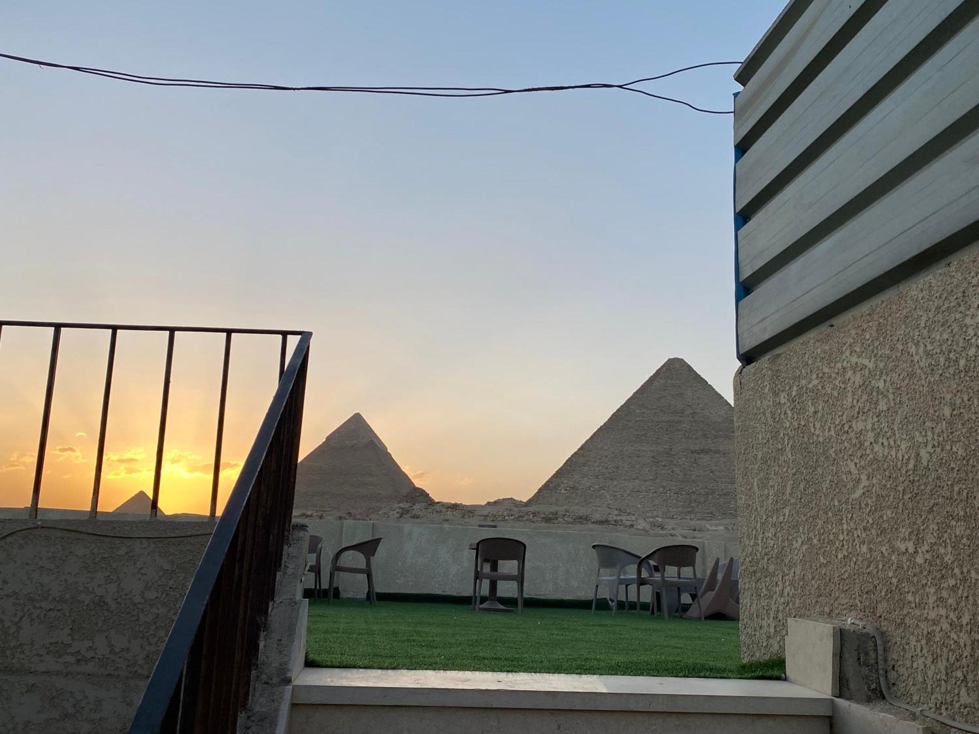 Isis Pyramids View Inn Kafrat al Jabal Exterior foto