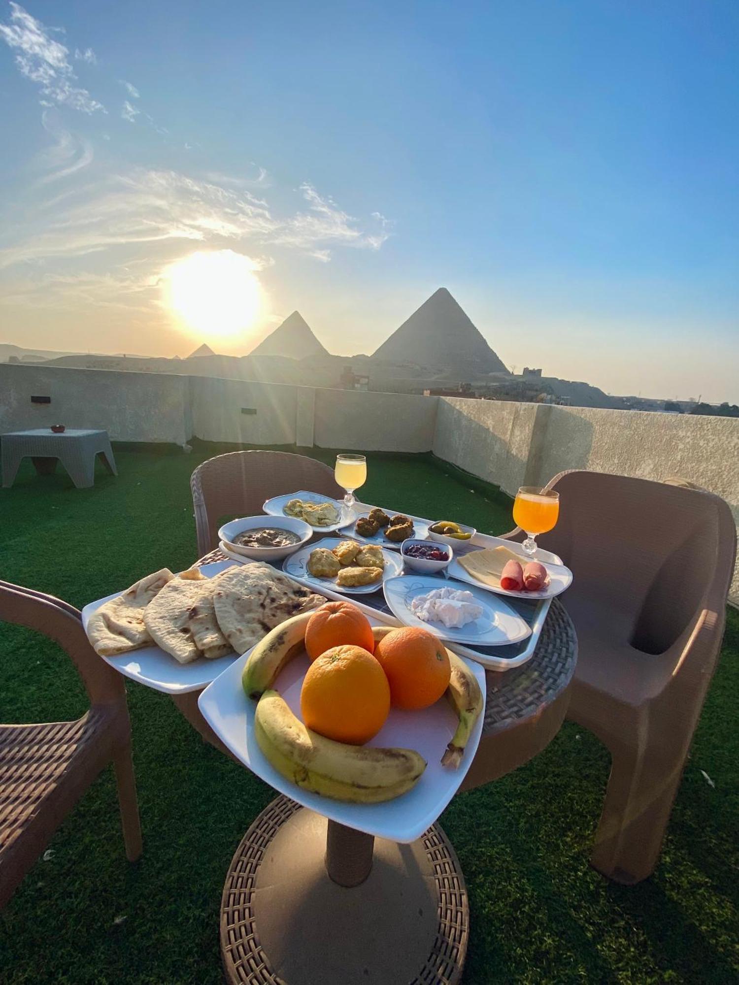 Isis Pyramids View Inn Kafrat al Jabal Exterior foto