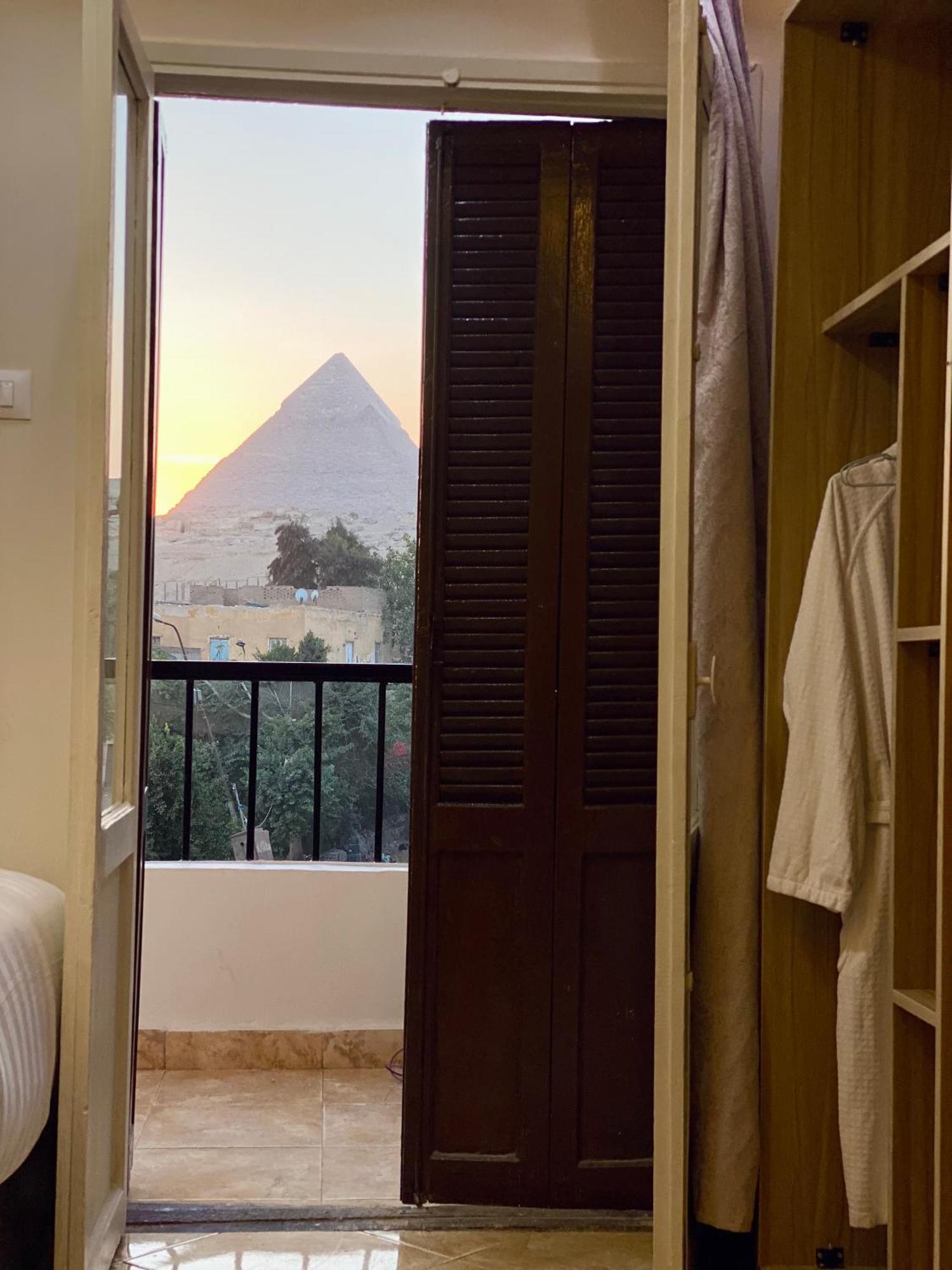 Isis Pyramids View Inn Kafrat al Jabal Exterior foto